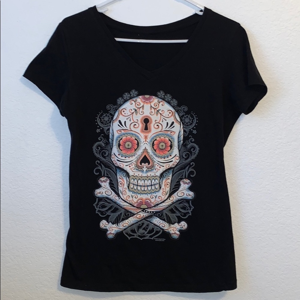 GRAPHIC BLACK TEE SKULL BONES V NECK SHORT SLEEVE MEDIUM HALLOWEEN